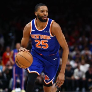 b体育入口-布里奇斯23分尼克斯3-0领先 他还是首轮被骂到满头包的球员吗？